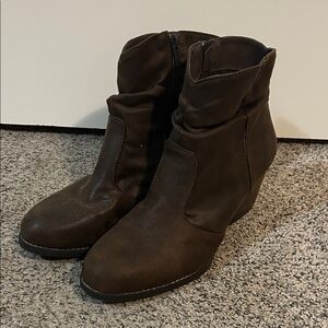 Bella Vita Dark Brown Ankle Booties